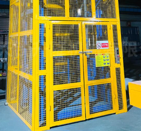 乌马河货梯可以安装在室外吗