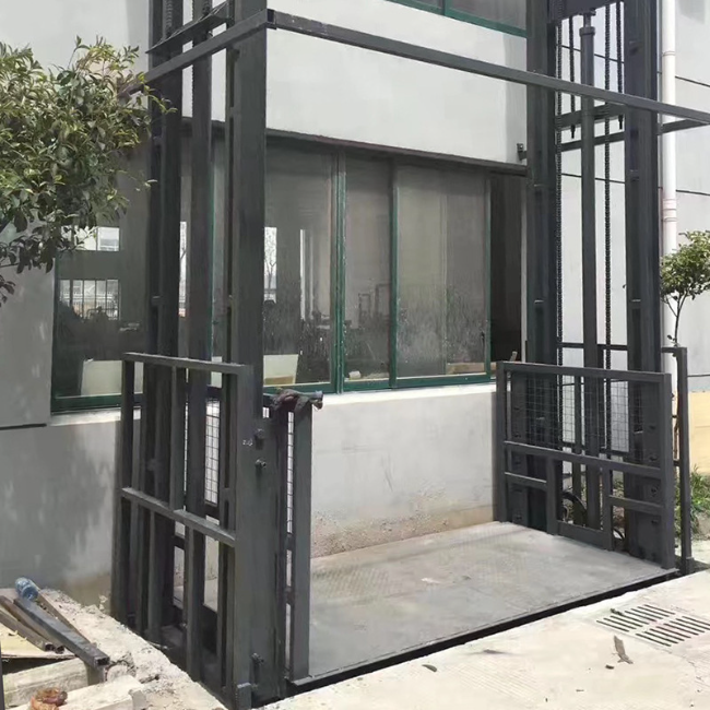 乌马河5吨室外升降货梯